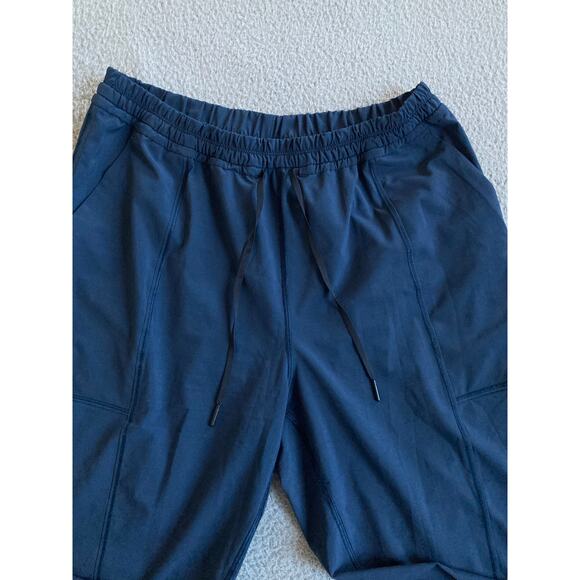 Lululemon Pants 8 Medium Cropped Pull On Stretch Pocket Navy Blue High Rise - Picture 2 of 13